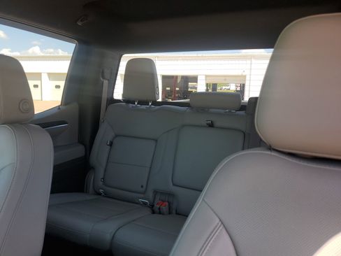 Used 2023 GMC Sierra 1500 SLT w/ SLT Premium Package image 28