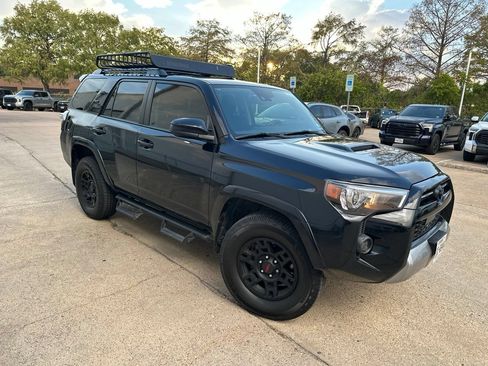 Used 2023 Toyota 4Runner TRD Off-Road AWD/4WD image 2