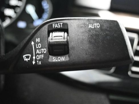 Used 2019 BMW 530e w/ Convenience Package RWD image 24