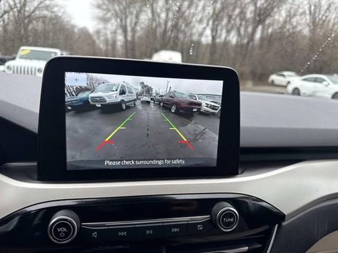 Used 2020 Ford Escape SE image 27