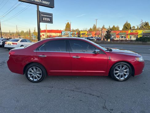Used 2012 Lincoln MKZ image 9