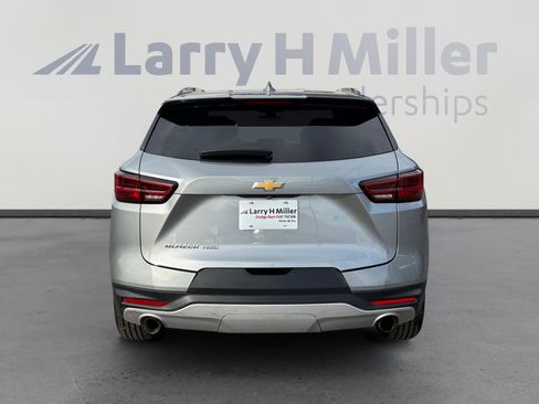 Used 2023 Chevrolet Blazer LT AWD/4WD image 4