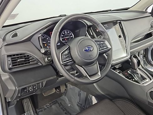 Used 2025 Subaru Outback Premium image 32