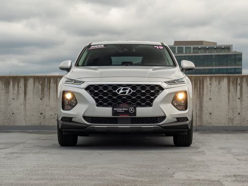 Used 2019 Hyundai Santa Fe SE AWD/4WD image 2