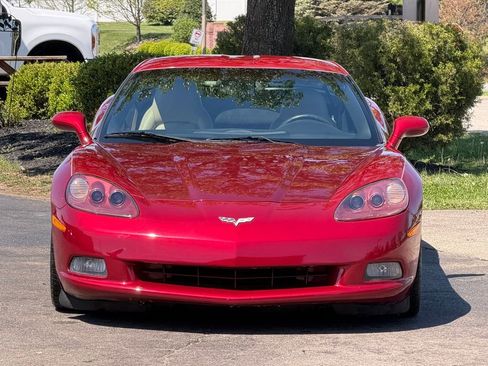 Used 2008 Chevrolet Corvette Coupe w/ Preferred Equipment Group RWD image 2