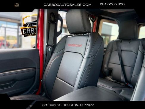 Used 2025 Jeep Wrangler Unlimited Rubicon AWD/4WD image 20