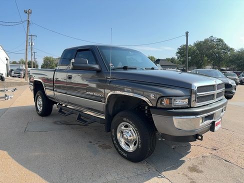 Used 2002 Dodge Ram 2500 Truck 4x4 Quad Cab image 4