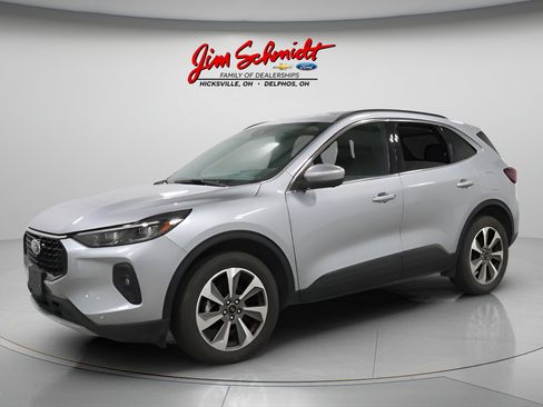 Used 2024 Ford Escape Platinum AWD/4WD image 1