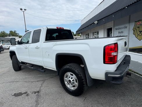 Used 2015 GMC Sierra 2500 SLE w/ SLE Preferred Package image 3