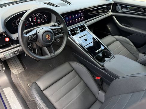 Used 2026 Porsche Panamera image 4