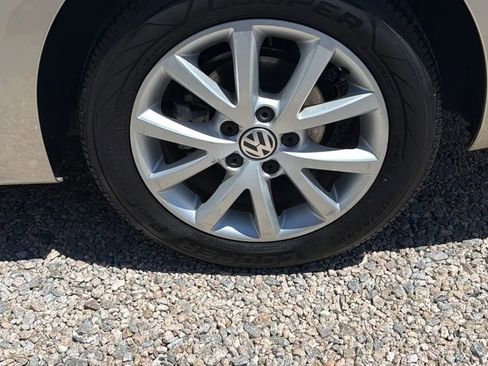 Used 2013 Volkswagen Jetta SE FWD image 36