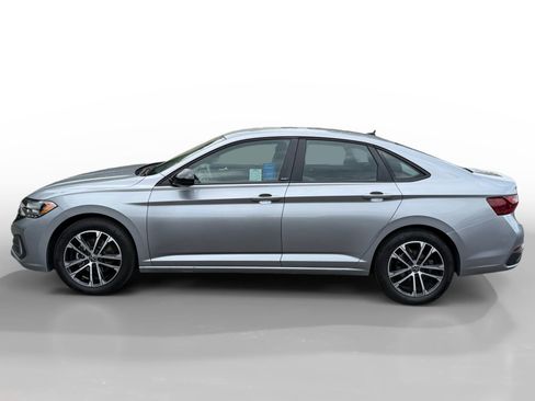 Used 2024 Volkswagen Jetta Sport FWD image 2