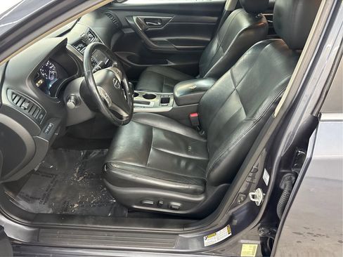 Used 2013 Nissan Altima 2.5 SL w/ Technology Pkg FWD image 12