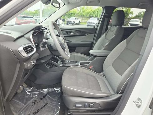 Used 2023 Chevrolet TrailBlazer LT w/ Convenience Package AWD/4WD image 8