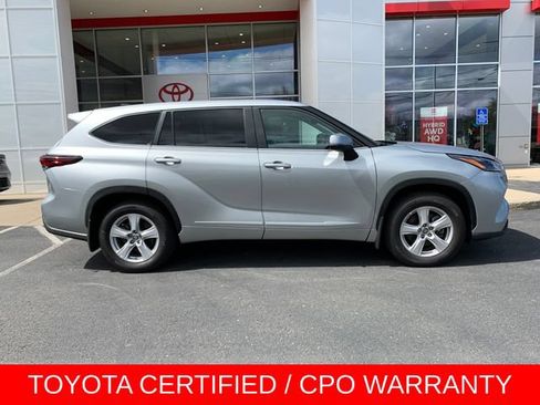 Certified 2025 Toyota Highlander LE AWD/4WD image 2