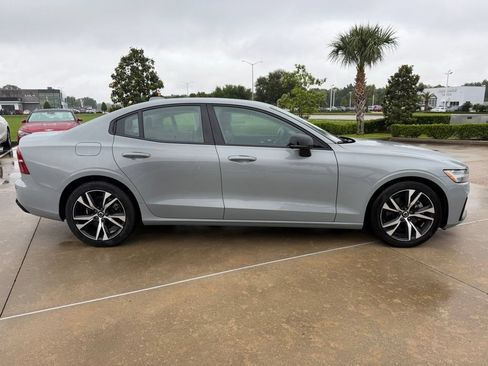 Used 2025 Volvo S60 B5 Core FWD image 6