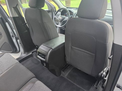 Used 2022 Chevrolet Equinox LT w/ Driver Convenience Package FWD image 25