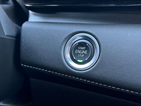 Used 2024 Cadillac Escalade ESV Sport image 30