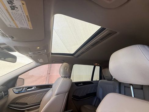 Used 2014 Mercedes-Benz GL 450 4MATIC image 16