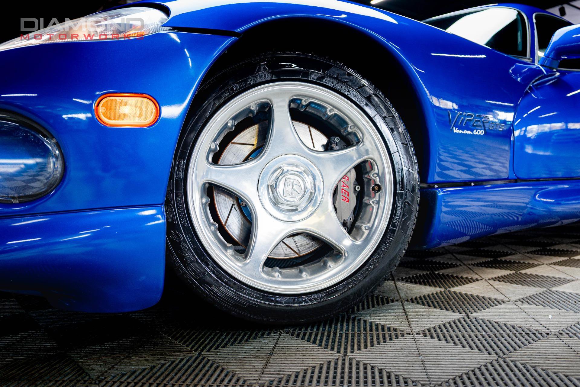 Used 1996 Dodge Viper GTS RWD image 13