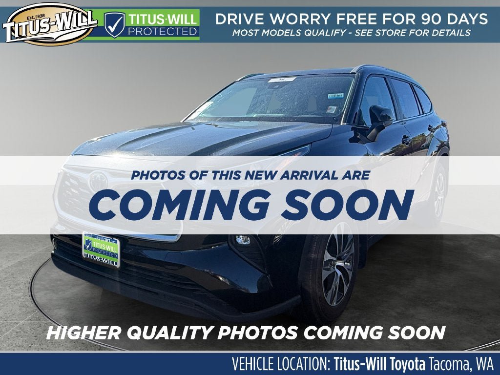 Used 2023 Toyota Highlander XLE AWD/4WD image 2