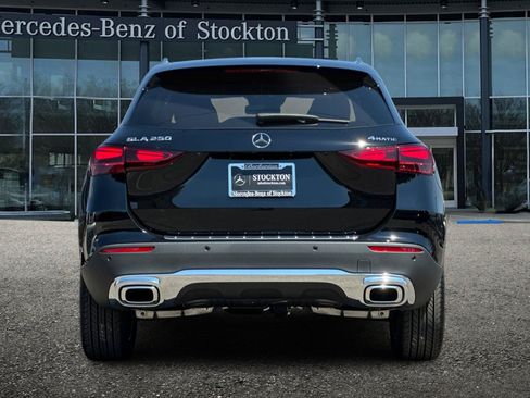 New 2026 Mercedes-Benz GLA 250 4MATIC image 5