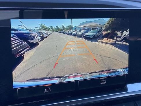 Used 2025 GMC Sierra 1500 SLT w/ SLT Premium Package image 11