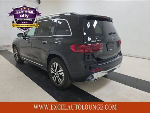 Used 2024 Mercedes-Benz GLB 250 image 3