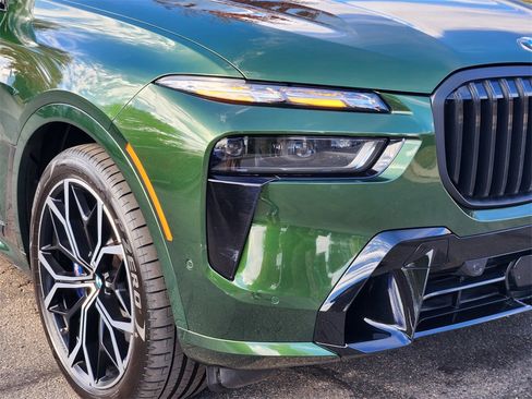 New 2025 BMW X7 M60i image 8