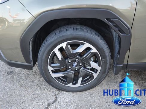 Used 2025 Subaru Forester Limited AWD/4WD image 8