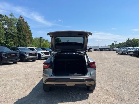 Used 2025 Chevrolet Trax ACTIV FWD image 9