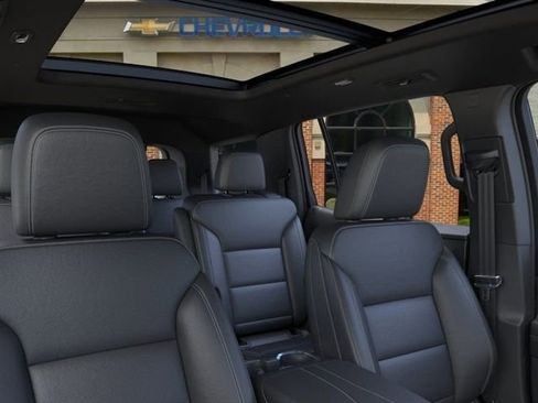 New 2026 Chevrolet Traverse LT FWD image 24