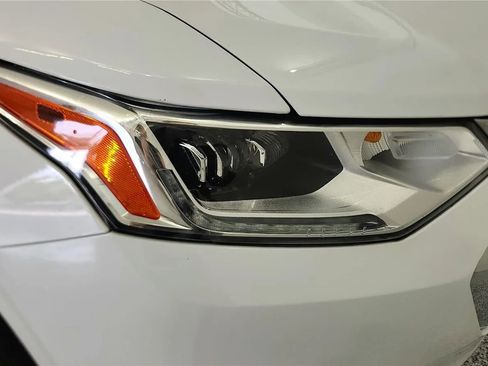 Used 2021 Chevrolet Traverse High Country AWD/4WD image 14