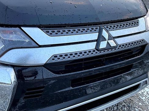 Used 2020 Mitsubishi Outlander SE image 26