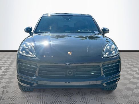 Used 2023 Porsche Cayenne image 2