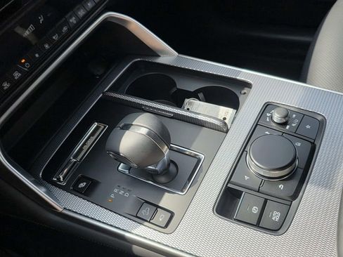 Certified 2025 MAZDA CX-70 Plug-In Hybrid w/ Premium Plus AWD/4WD image 17