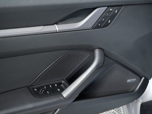 Certified 2022 Porsche 911 Carrera 4S image 6