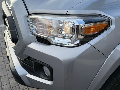 Used 2020 Toyota Tacoma SR5 image 25