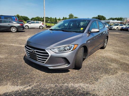 Used 2018 Hyundai Elantra SEL FWD image 12