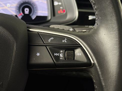 Used 2019 Audi Q8 Premium Plus w/ Premium Plus AWD/4WD image 16