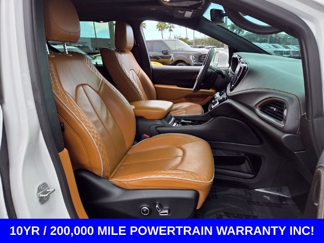 Used 2022 Chrysler Pacifica Pinnacle AWD/4WD image 18