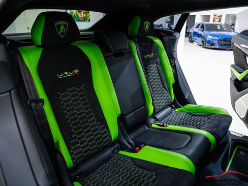 Used 2022 Lamborghini Urus AWD/4WD image 47