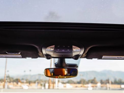 New 2026 Chrysler Pacifica Pinnacle image 17