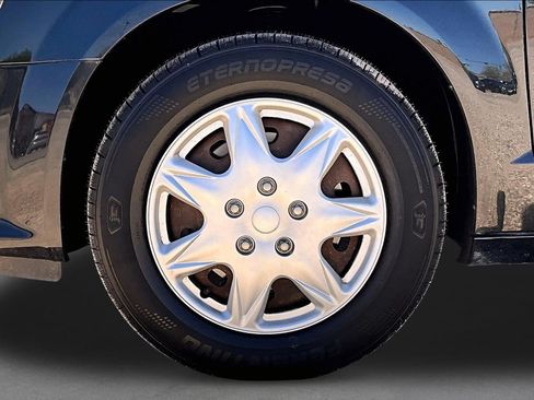Used 2019 Dodge Grand Caravan SE w/ UConnect Hands-Free Group FWD image 8