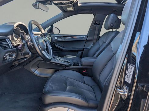 Used 2021 Porsche Macan AWD/4WD image 16