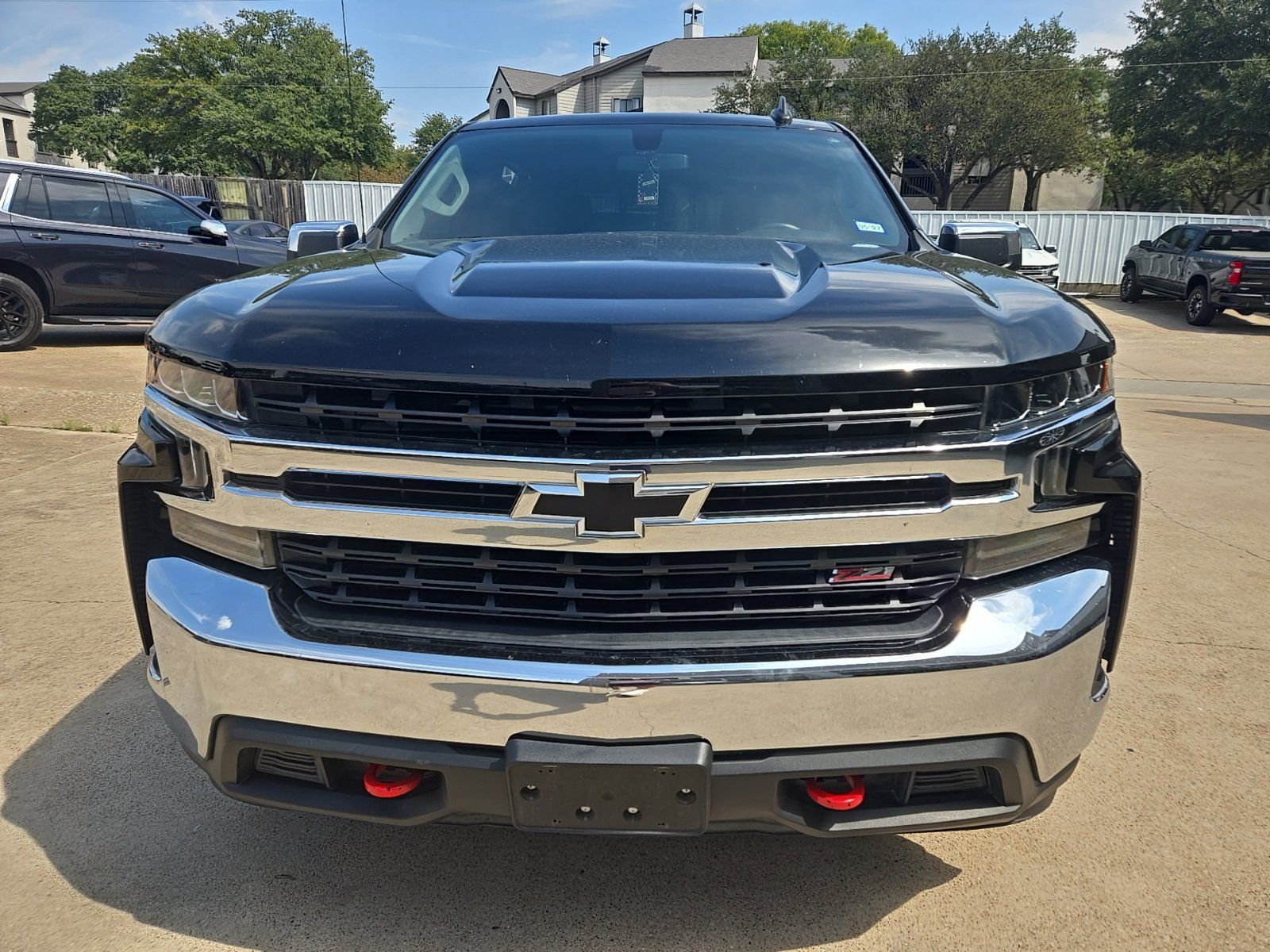 Used 2020 Chevrolet Silverado 1500 LT w/ Texas Edition AWD/4WD image 2