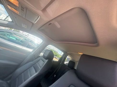 Used 2022 Honda CR-V Touring image 7