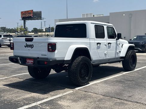 Used 2026 Jeep Gladiator Sport AWD/4WD image 5