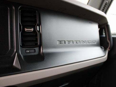Used 2022 Ford Bronco Big Bend image 11