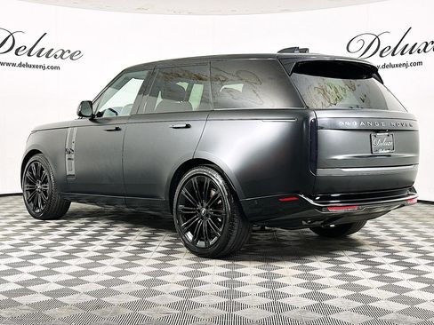 Used 2024 Land Rover Range Rover SE AWD/4WD image 4